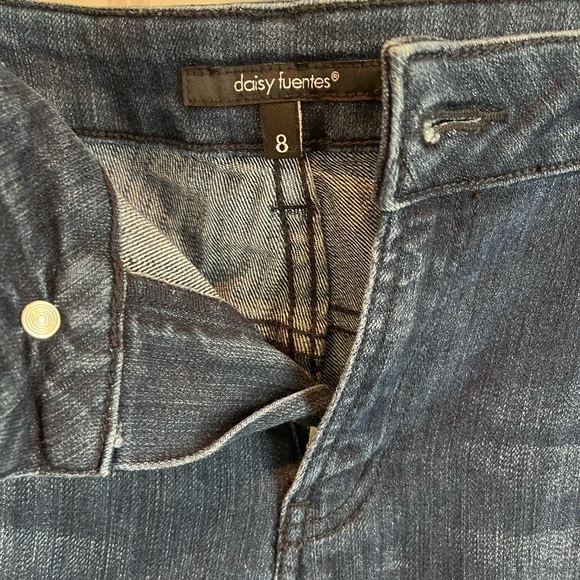 EUC size 8 Daisy Fuentes skinny jeans - Picture 3 of 4